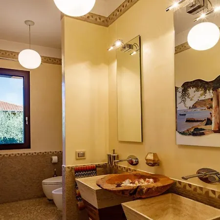 Alais 8, Emma Villa Rimini