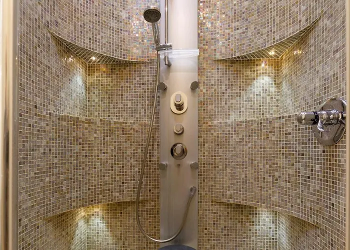 Alais 8, Emma Willa Rimini