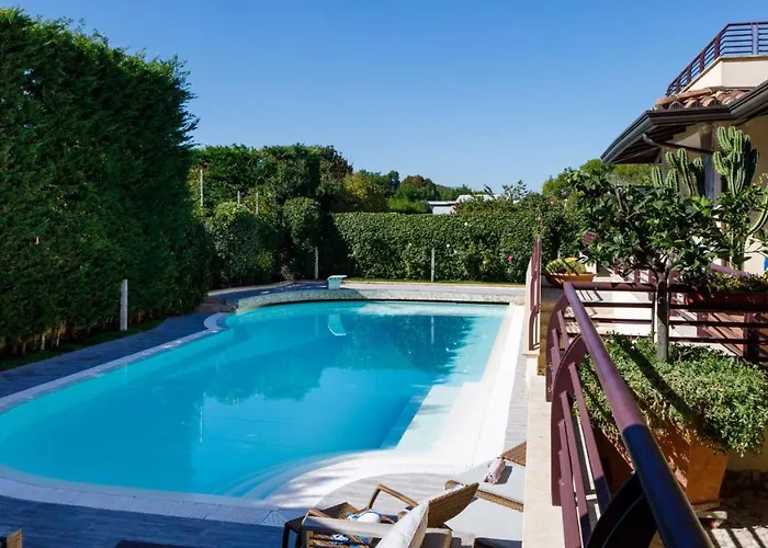 Alais 8, Emma * Rímini