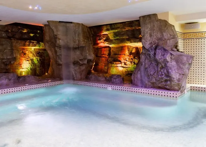 Alais 8, Emma Willa *